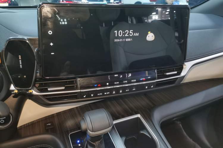Used Toyota SIENNA 2024 2.5L Hybrid Four-Wheel Drive Prestige Edition Audio And AC Panel