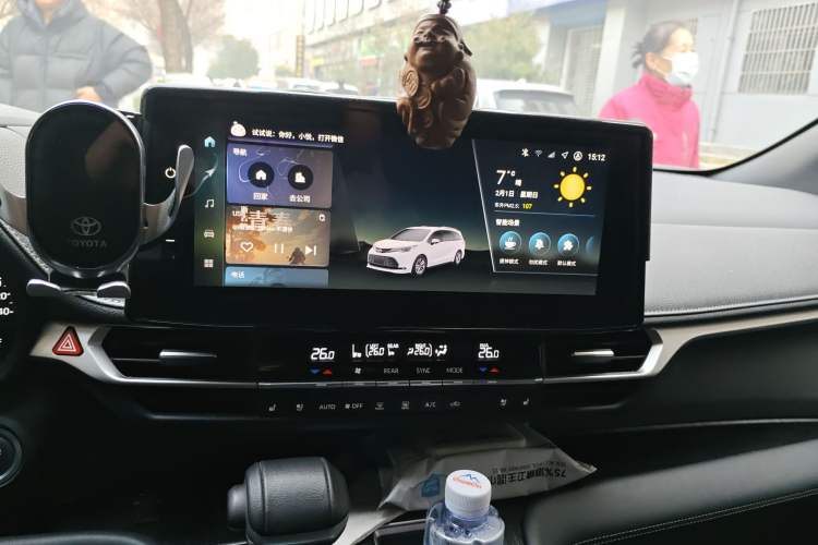 Used Toyota SIENNA 2024 2.5L Hybrid Prestige Deluxe Edition Audio And AC Panel