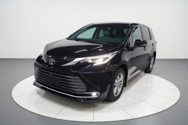 Used Toyota SIENNA 2024 2.5L Hybrid Four-Wheel Drive Prestige Edition