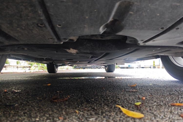 Used Toyota SIENNA 2024 2.5L Hybrid Comfort Edition Chassis Front