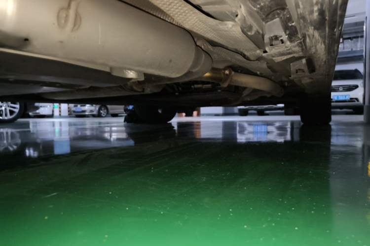 Used Toyota SIENNA 2024 2.5L Hybrid Platinum Edition Chassis Front Right