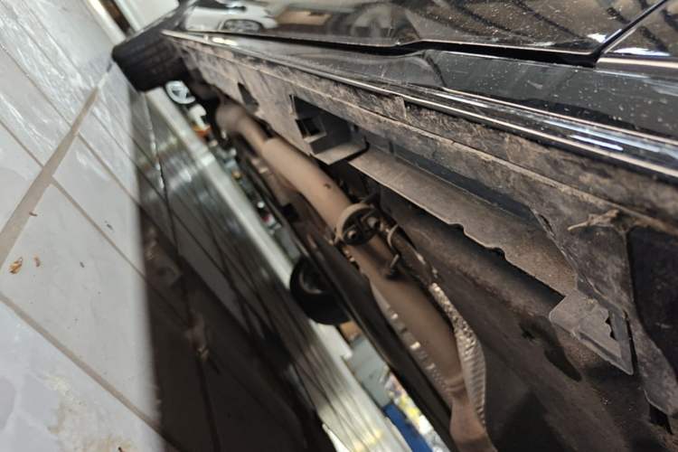 Used Toyota SIENNA 2024 2.5L Hybrid Prestige Deluxe Edition Chassis Front Right