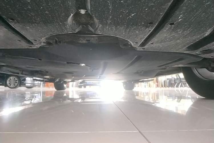 Used Toyota SIENNA 2024 2.5L Hybrid Four-Wheel Drive Prestige Edition Chassis Front