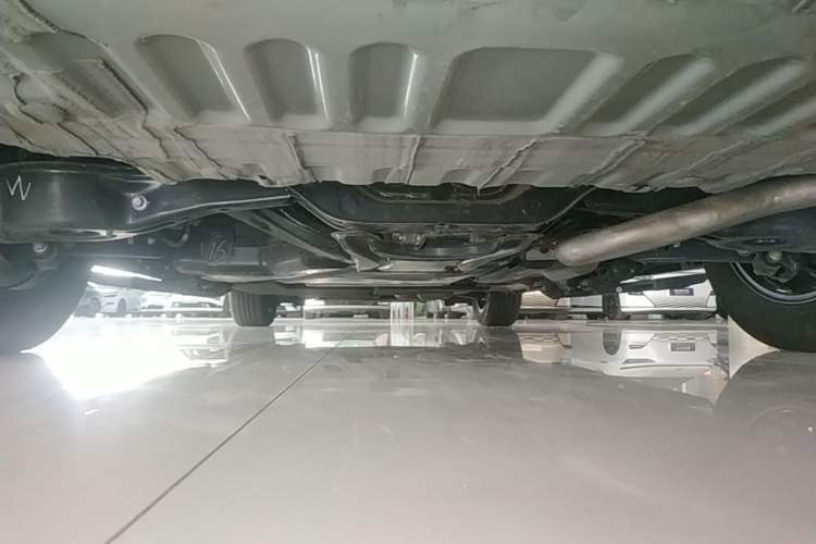 Used Toyota SIENNA 2024 2.5L Hybrid Four-Wheel Drive Prestige Edition Chassis Rear