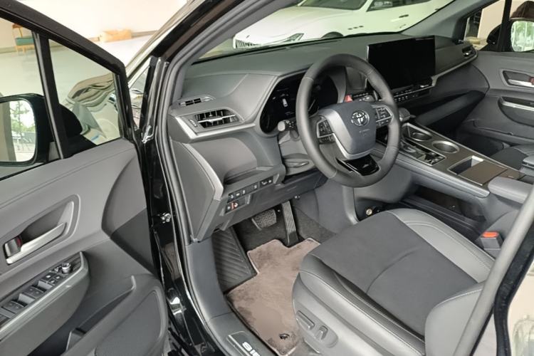 Used Toyota SIENNA 2024 2.5L Hybrid Four-Wheel Drive Prestige Edition Driver Seat