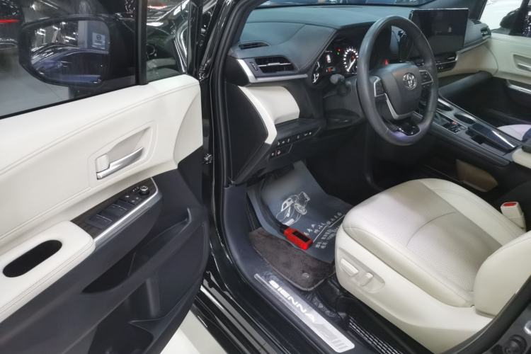 Used Toyota SIENNA 2024 2.5L Hybrid Four-Wheel Drive Prestige Edition Driver Seat