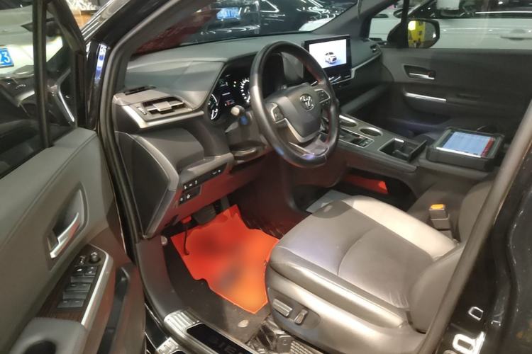 Used Toyota SIENNA 2024 2.5L Hybrid Four-Wheel Drive Luxury Edition Driver Seat