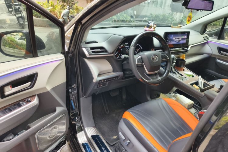 Used Toyota SIENNA 2024 2.5L Hybrid Comfort Edition Driver Seat