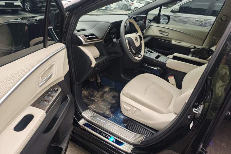 Used Toyota SIENNA 2024 2.5L Hybrid Four-Wheel Drive Prestige Edition Driver Seat