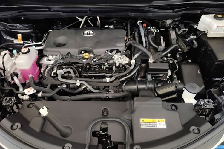 Used Toyota SIENNA 2024 2.5L Hybrid Comfort Edition Engine Bay