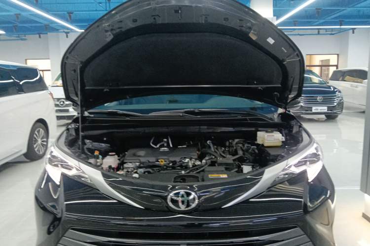 Used Toyota SIENNA 2024 2.5L Hybrid Prestige Deluxe Edition Engine Bay