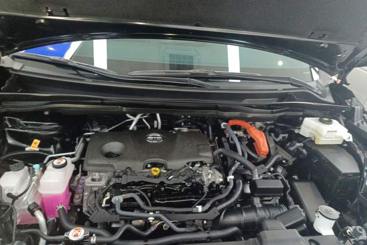 Used Toyota SIENNA 2024 2.5L Hybrid Four-Wheel Drive Prestige Edition Engine Bay