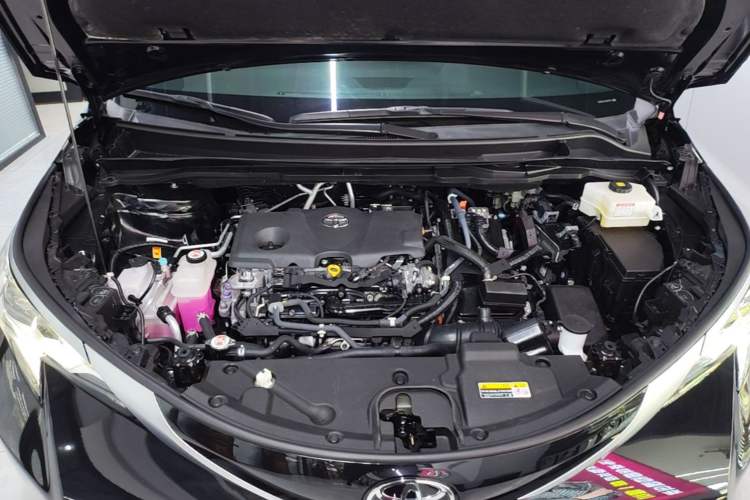 Used Toyota SIENNA 2024 2.5L Hybrid Luxury Edition Engine Bay