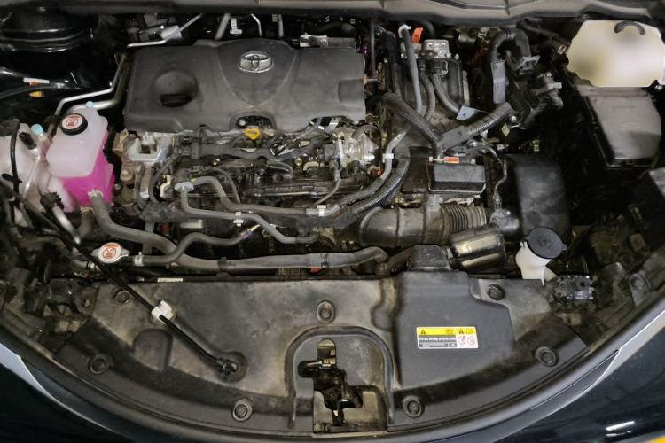 Used Toyota SIENNA 2024 2.5L Hybrid Platinum Edition Engine Bay