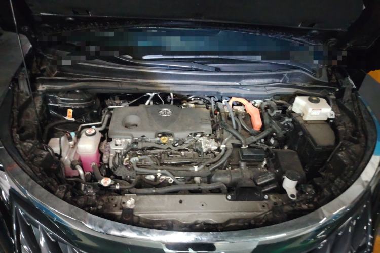 Used Toyota SIENNA 2024 2.5L Hybrid Four-Wheel Drive Prestige Edition Engine Bay