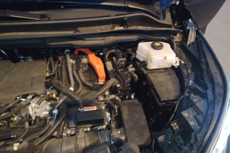 Used Toyota SIENNA 2024 2.5L Hybrid Four-Wheel Drive Prestige Edition Engine Bay Left