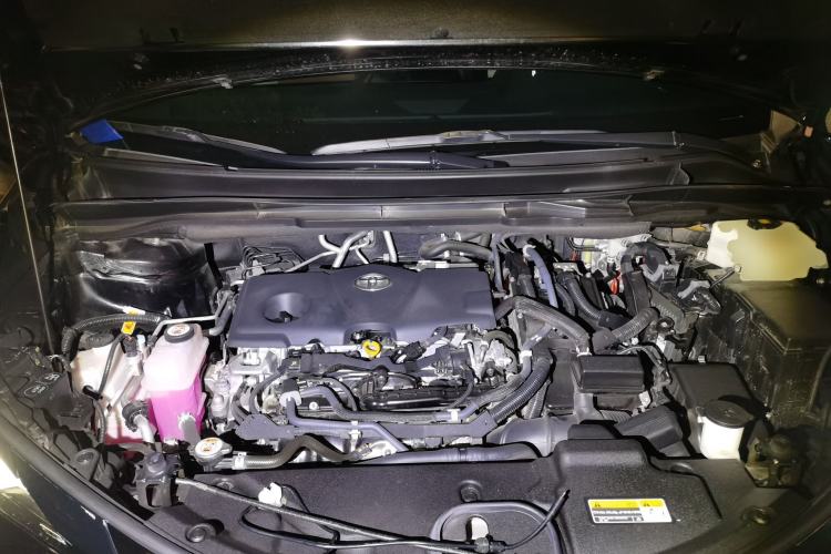 Used Toyota SIENNA 2024 2.5L Hybrid Luxury Edition Engine Bay