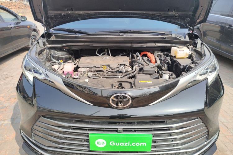 Used Toyota SIENNA 2024 2.5L Hybrid Four-Wheel Drive Prestige Edition Engine Bay