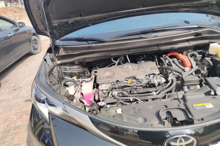 Used Toyota SIENNA 2024 2.5L Hybrid Four-Wheel Drive Prestige Edition Engine Bay Right