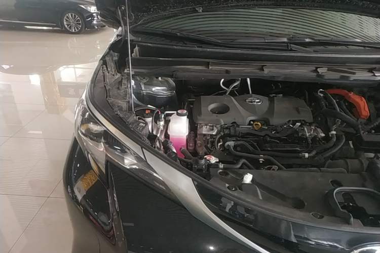Used Toyota SIENNA 2024 2.5L Hybrid Four-Wheel Drive Prestige Edition Engine Bay Right