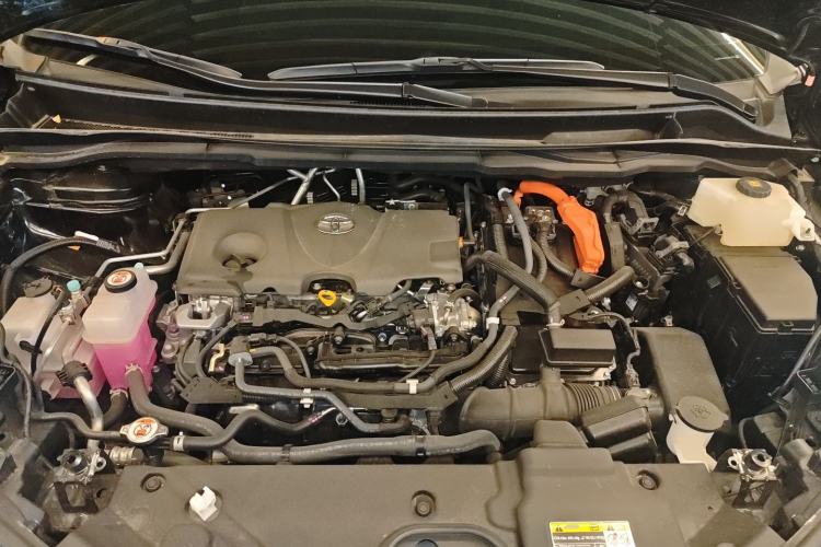 Used Toyota SIENNA 2024 2.5L Hybrid Four-Wheel Drive Prestige Edition Engine Bay