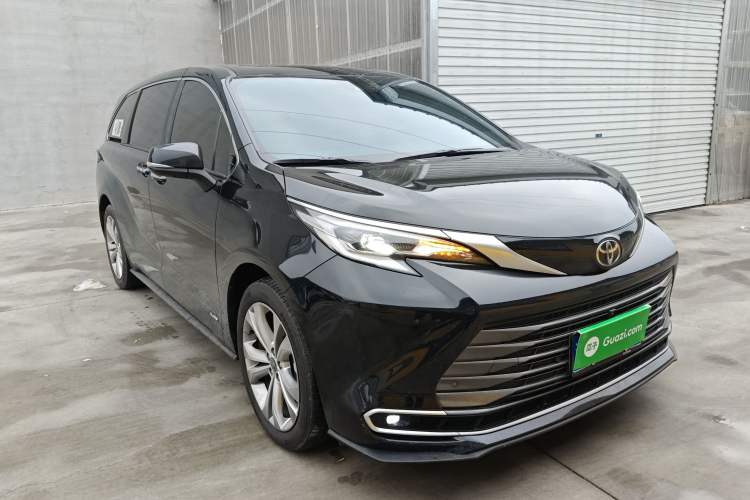 Used Toyota SIENNA 2024 2.5L Hybrid Luxury Edition Exterior 1