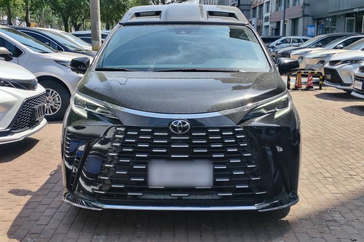 Used Toyota SIENNA 2024 2.5L Hybrid Four-Wheel Drive Prestige Edition Exterior 1