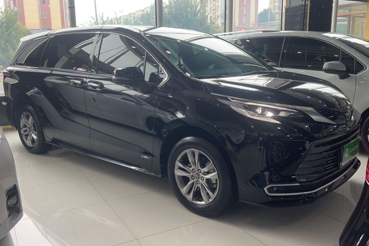 Used Toyota SIENNA 2024 2.5L Hybrid Four-Wheel Drive Prestige Edition Exterior 1