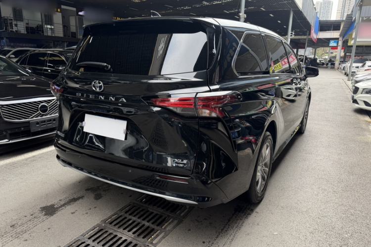Used Toyota SIENNA 2024 2.5L Hybrid Luxury Edition Exterior 1