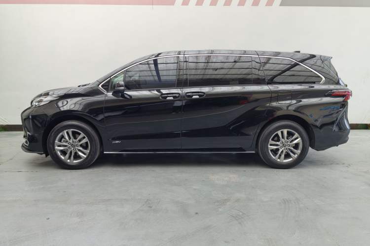 Used Toyota SIENNA 2024 2.5L Hybrid Comfort Edition Exterior 12