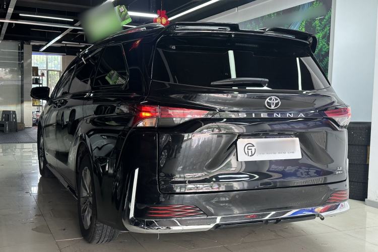 Used Toyota SIENNA 2024 2.5L Hybrid Comfort Edition Exterior 2