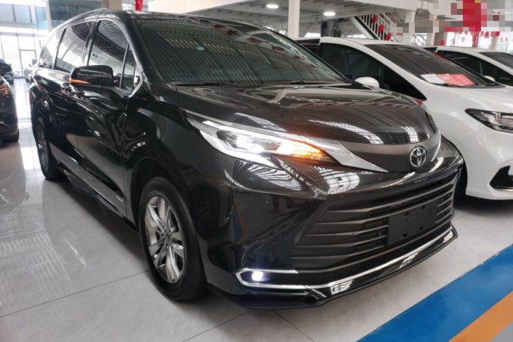 Used Toyota SIENNA 2024 2.5L Hybrid Comfort Edition Exterior 2