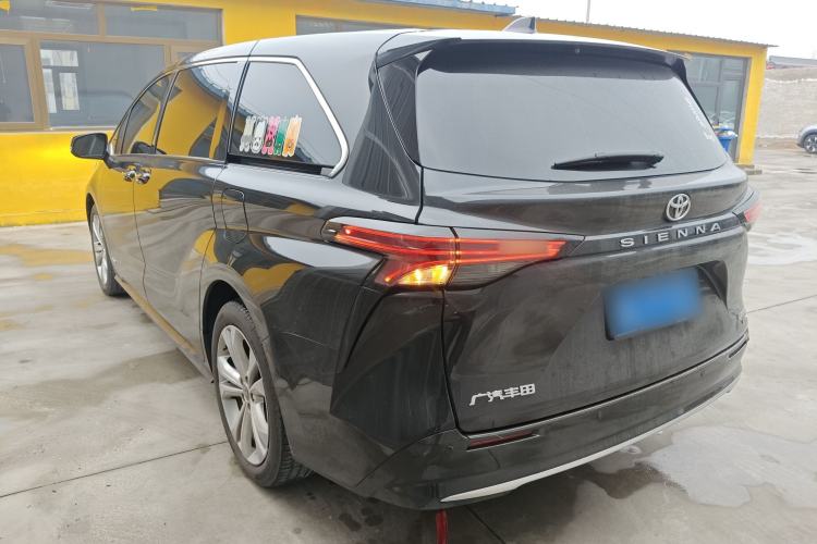 Used Toyota SIENNA 2024 2.5L Hybrid Luxury Edition Exterior 2