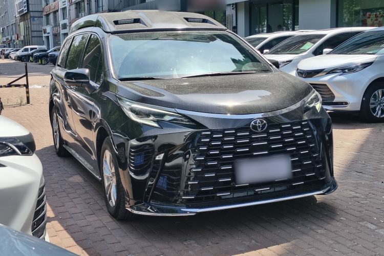 Used Toyota SIENNA 2024 2.5L Hybrid Four-Wheel Drive Prestige Edition Exterior 2