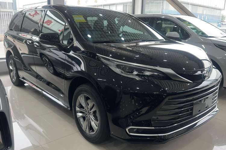 Used Toyota SIENNA 2024 2.5L Hybrid Four-Wheel Drive Luxury Edition Exterior 2