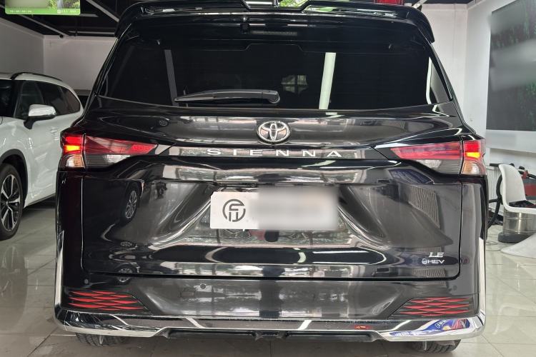 Used Toyota SIENNA 2024 2.5L Hybrid Comfort Edition Exterior 3