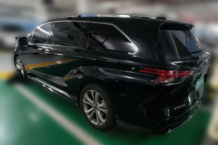 Used Toyota SIENNA 2024 2.5L Hybrid Platinum Edition Exterior 3