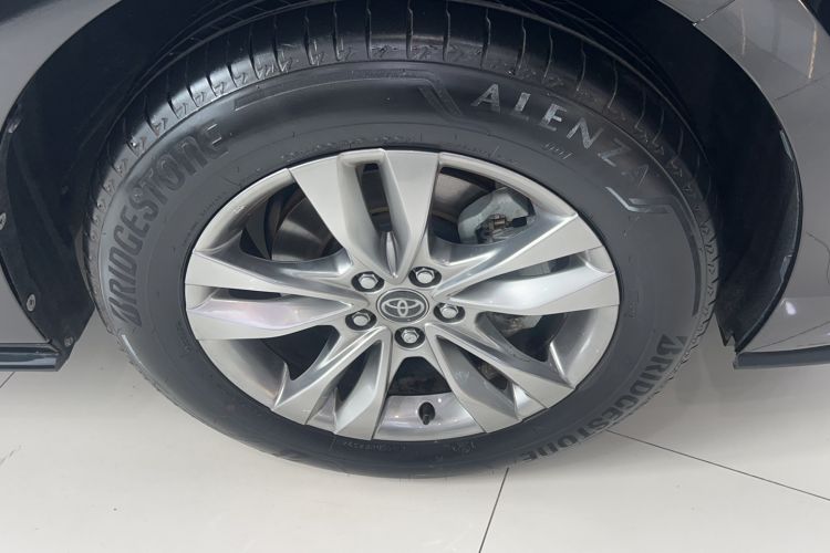 Used Toyota SIENNA 2024 2.5L Hybrid Four-Wheel Drive Prestige Edition Exterior 3