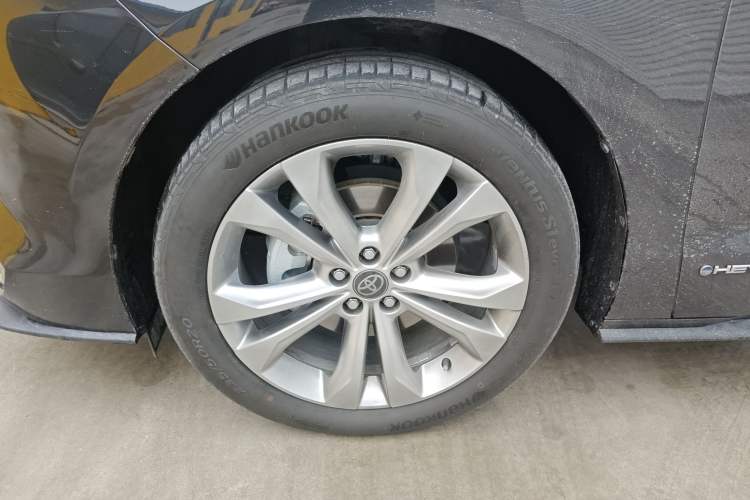 Used Toyota SIENNA 2024 2.5L Hybrid Luxury Edition Exterior 4