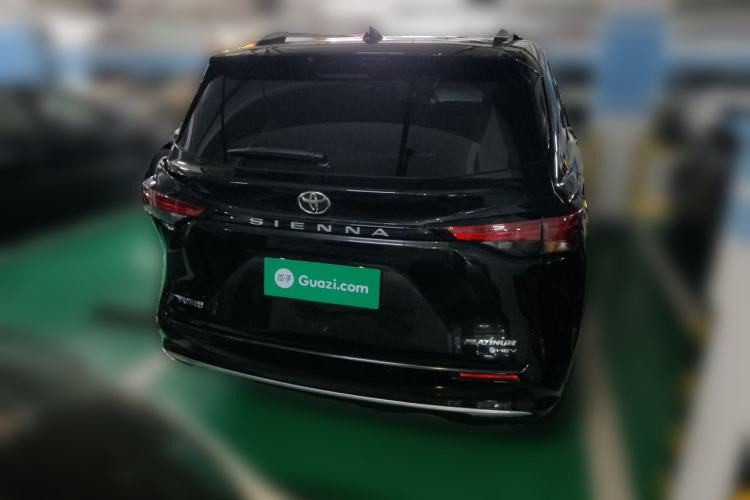 Used Toyota SIENNA 2024 2.5L Hybrid Platinum Edition Exterior 4