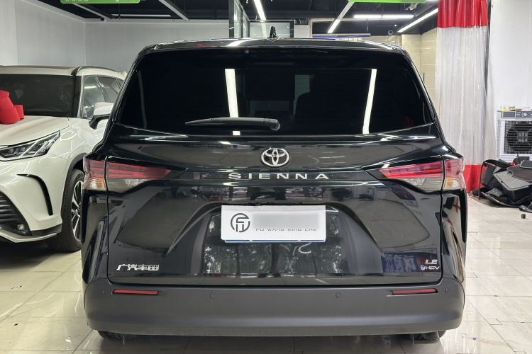 Used Toyota SIENNA 2024 2.5L Hybrid Comfort Edition Exterior 4