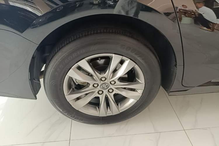 Used Toyota SIENNA 2024 2.5L Hybrid Four-Wheel Drive Prestige Edition Exterior 5