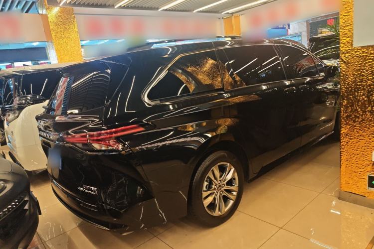Used Toyota SIENNA 2024 2.5L Hybrid Four-Wheel Drive Prestige Edition Exterior 5