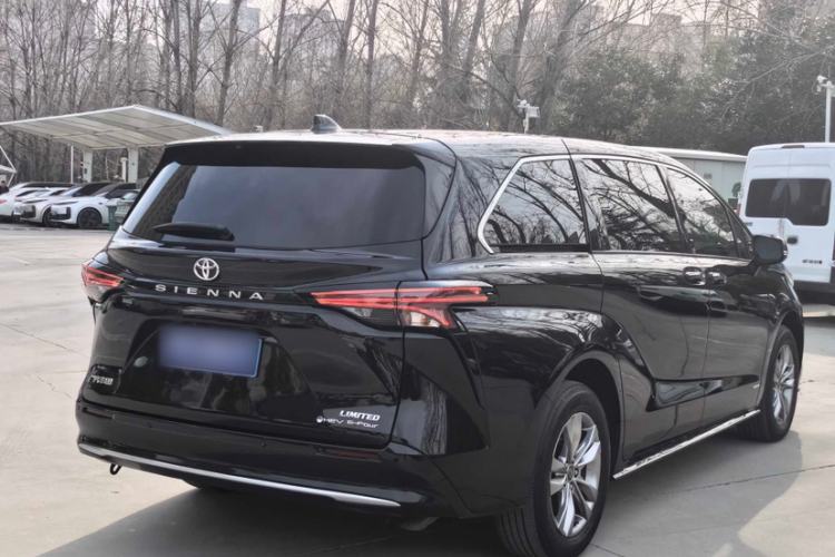 Used Toyota SIENNA 2024 2.5L Hybrid Four-Wheel Drive Prestige Edition Exterior 6
