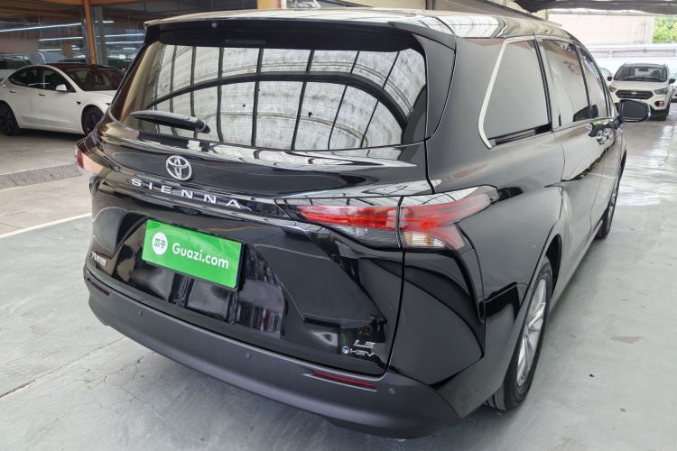 Used Toyota SIENNA 2024 2.5L Hybrid Comfort Edition Exterior 9