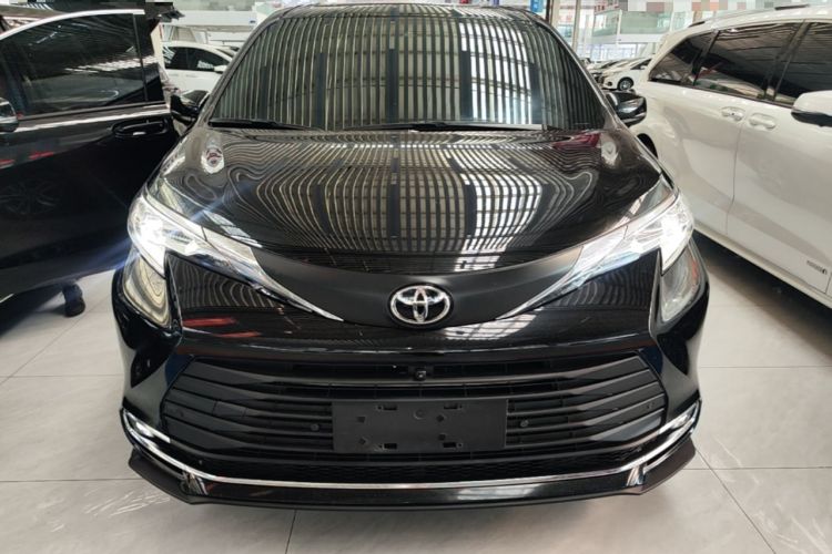 Used Toyota SIENNA 2024 2.5L Hybrid Comfort Edition Front