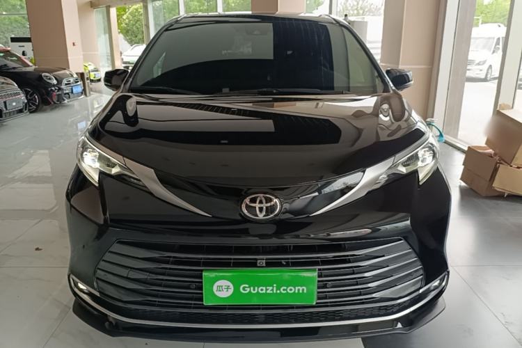 Used Toyota SIENNA 2024 2.5L Hybrid Four-Wheel Drive Prestige Edition Front