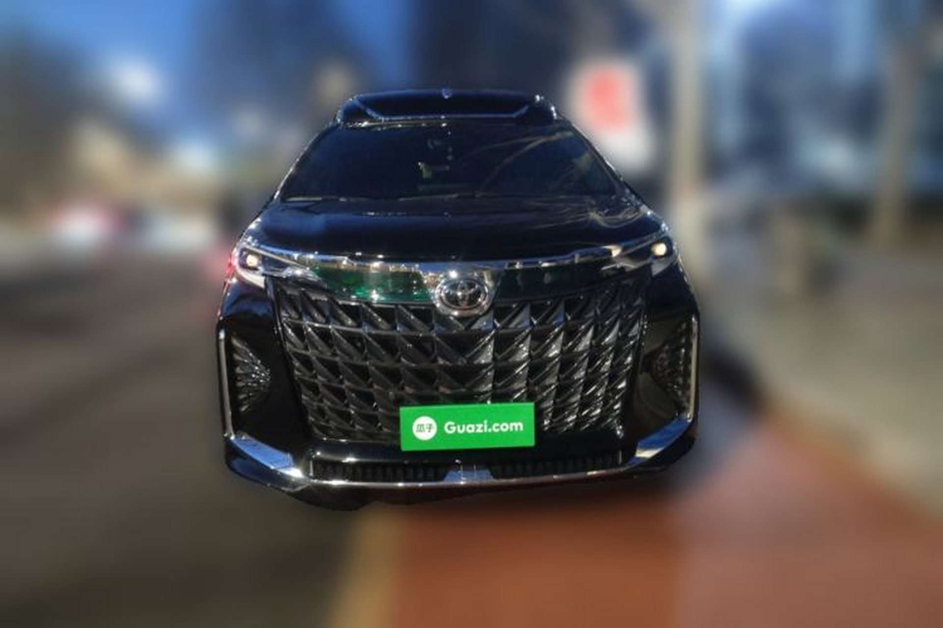 Used Toyota SIENNA  Front
