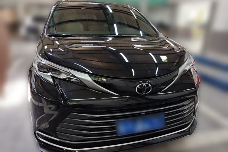Used Toyota SIENNA 2024 2.5L Hybrid Prestige Deluxe Edition Front