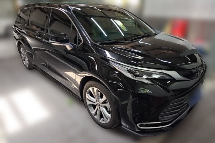 Used Toyota SIENNA 2024 2.5L Hybrid Prestige Deluxe Edition Front Right 45 Deg